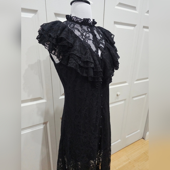 ~SOLD~ Killstar Goth Victorian Black Lace Vampires Ball Button up Maxi Dress S - Picture 4 of 13